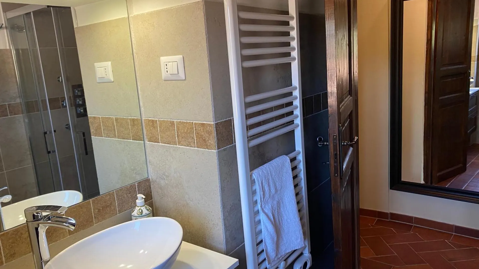 Apartamento Rosa Di Maggio Pari